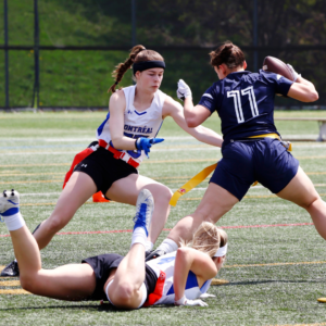 Équipe de flag football féminin au Championnat national à Montréal