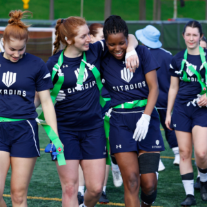 Équipe de flag football féminin au Championnat national à Montréal