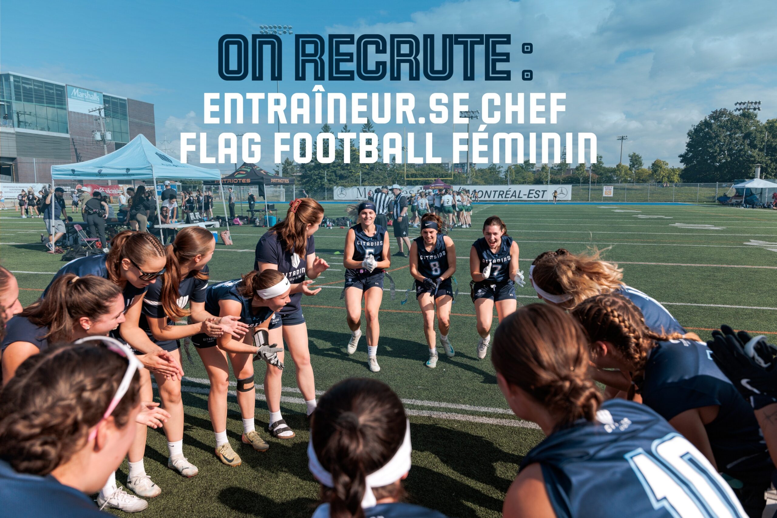 L'équipe recherche une entraîneur.se flag de football féminin